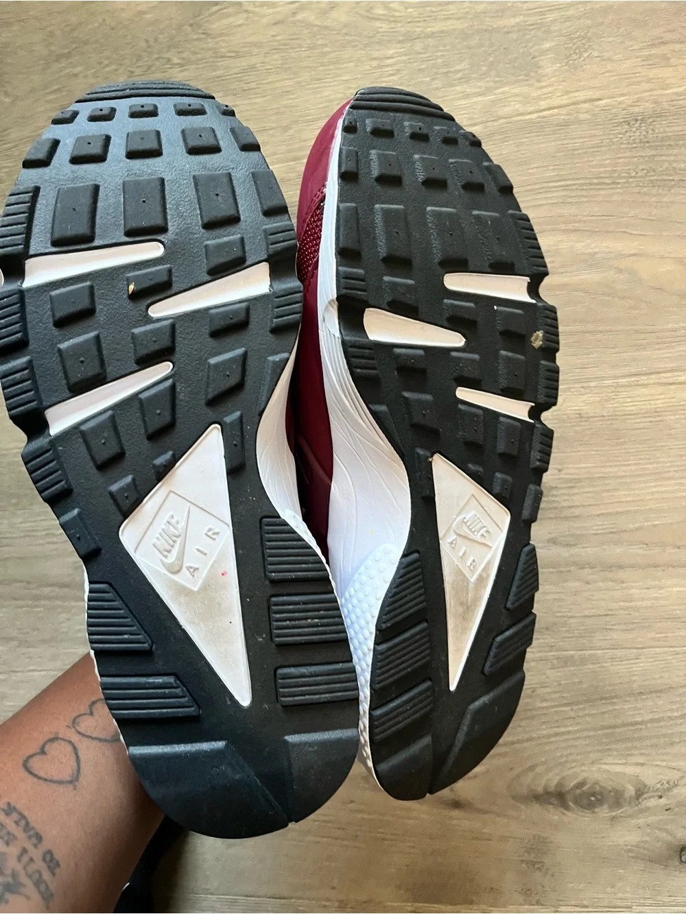 Nike maroon athletic